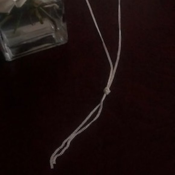 NECKLACE NWT